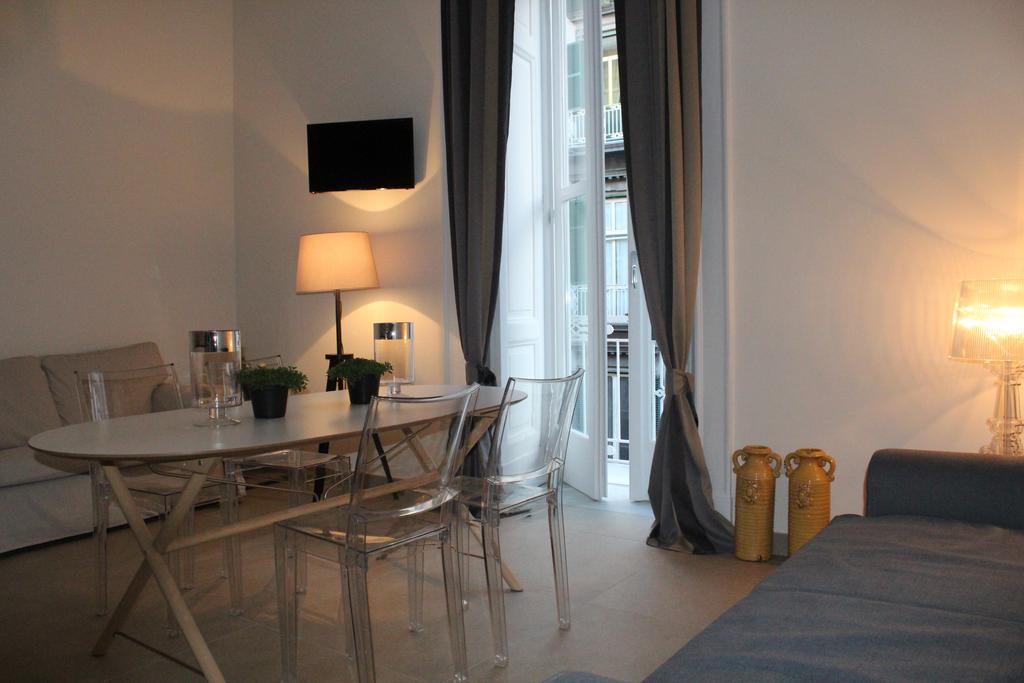 Le Mummarelle 64 Apartment เนเปิลส์ ภายนอก รูปภาพ